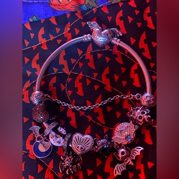 Pandora (Authentic) “Always By my side” Bangle with 9 charms and chain Bat Theme - Picture 1 of 13